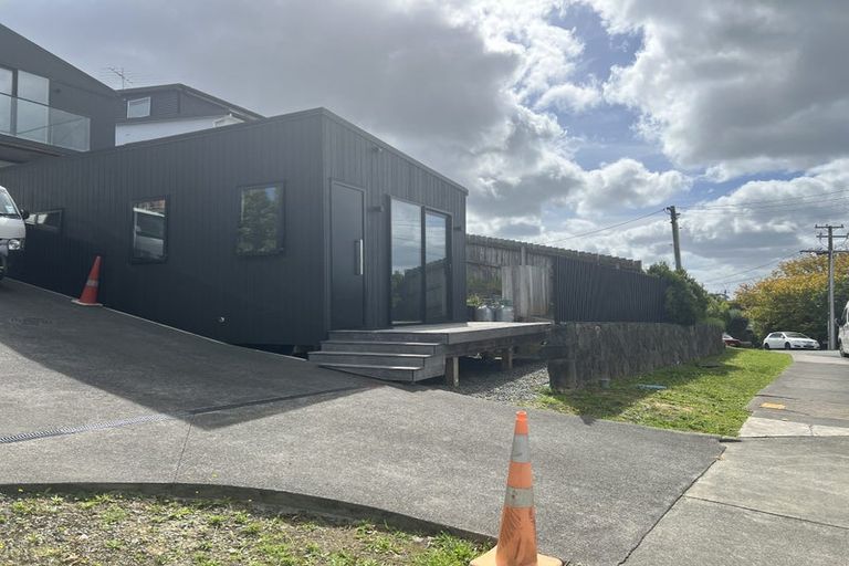 Photo of property in 14 City View Terrace, Birkenhead, Auckland, 0626