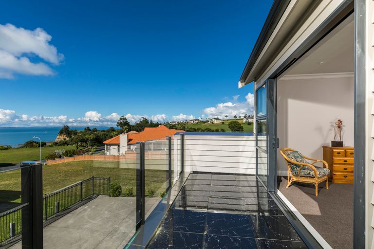 Photo of property in 76 Island View Drive, Gulf Harbour, Whangaparaoa, 0930