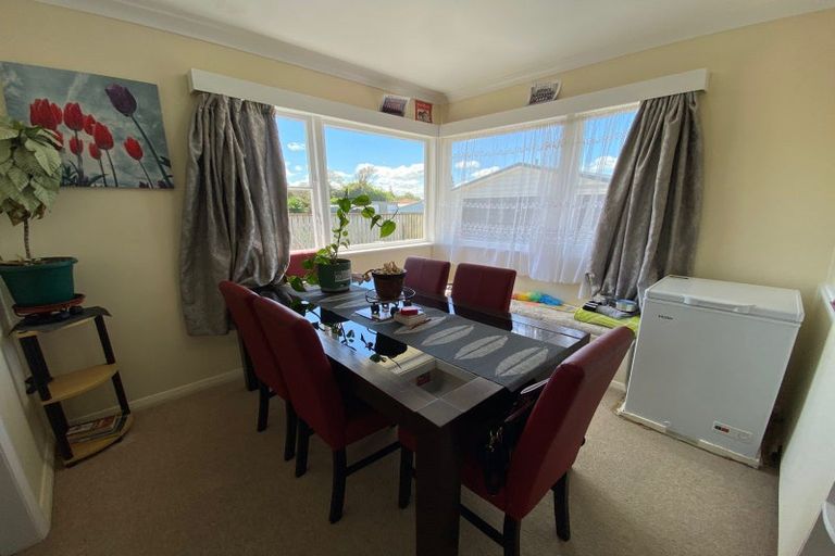 Photo of property in 23 Stirling Crescent, Hokowhitu, Palmerston North, 4410