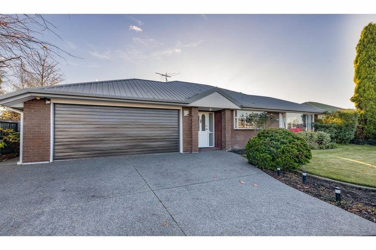 Photo of property in 7 Innisfree Place, Northwood, Christchurch, 8051