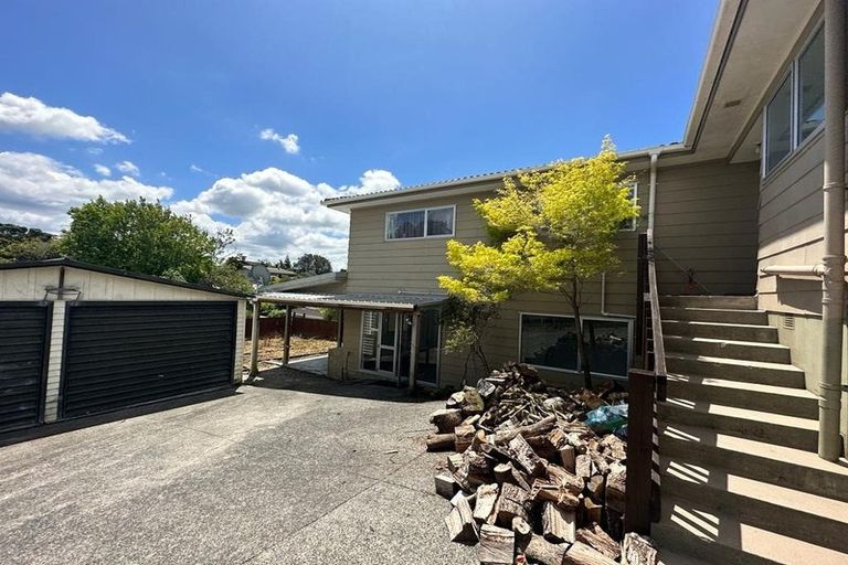 Photo of property in 15 Leo Street, Glen Eden, Auckland, 0602