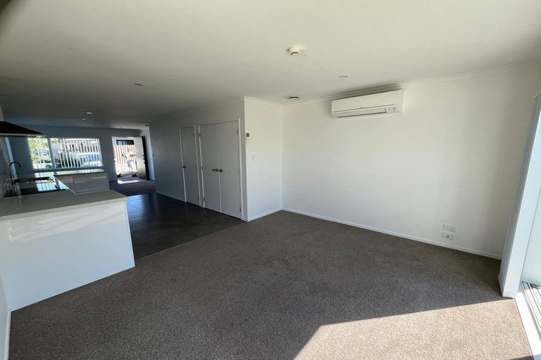 Photo of property in 1/67a Metcalfe Road, Ranui, Auckland, 0612
