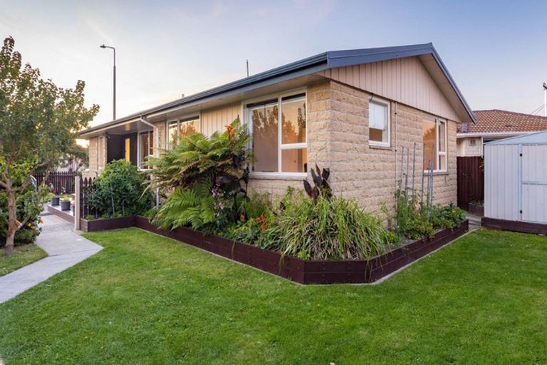 Photo of property in 1 Tapiri Street, Parklands, Christchurch, 8083