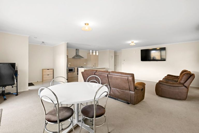 Photo of property in 2/6 Garrick Place, Beerescourt, Hamilton, 3200