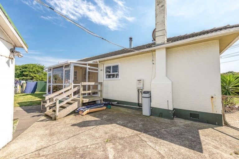 Photo of property in 39 Hood Street, Castlecliff, Whanganui, 4501