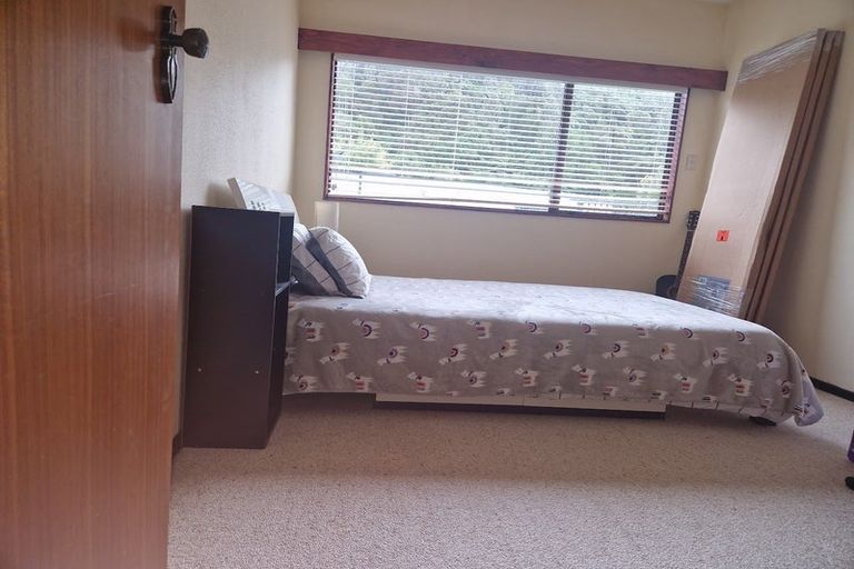 Photo of property in 18 Corrondella Grove, Belmont, Lower Hutt, 5010