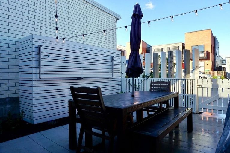 Photo of property in 8 Saltmarsh Road, Hobsonville, Auckland, 0616