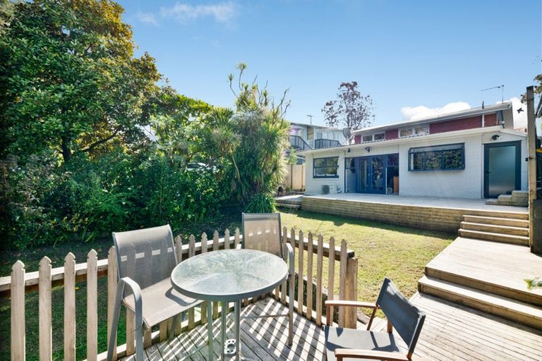 Photo of property in 2/45 Cron Avenue, Te Atatu South, Auckland, 0610