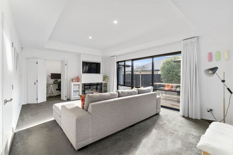 Photo of property in 11 Brookwater Avenue, Northwood, Christchurch, 8051