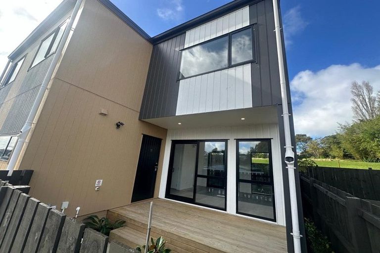 Photo of property in 13/27 Glenorchy Street, Glen Eden, Auckland, 0602