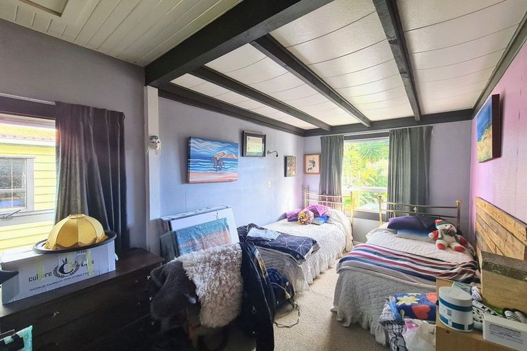 Photo of property in 13 Beach Street, Tangimoana, 4822