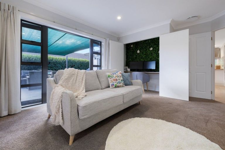 Photo of property in 19 Revell Drive, Ohauiti, Tauranga, 3112