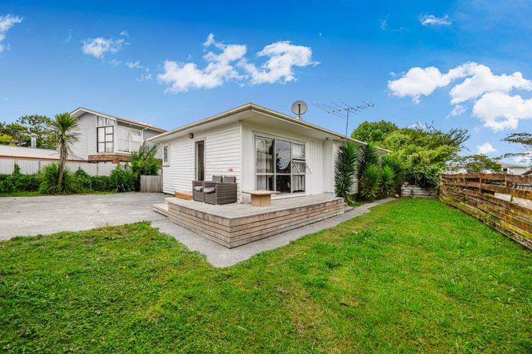 Photo of property in 9 President Avenue, Papakura, 2110