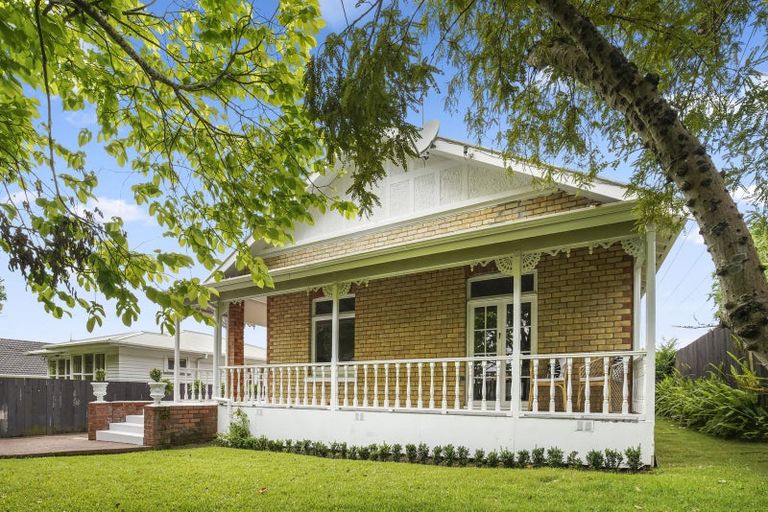 Photo of property in 26 Seabrook Avenue, New Lynn, Auckland, 0600