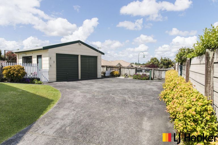Photo of property in 36 Bluewater Place, Wattle Downs, Auckland, 2103