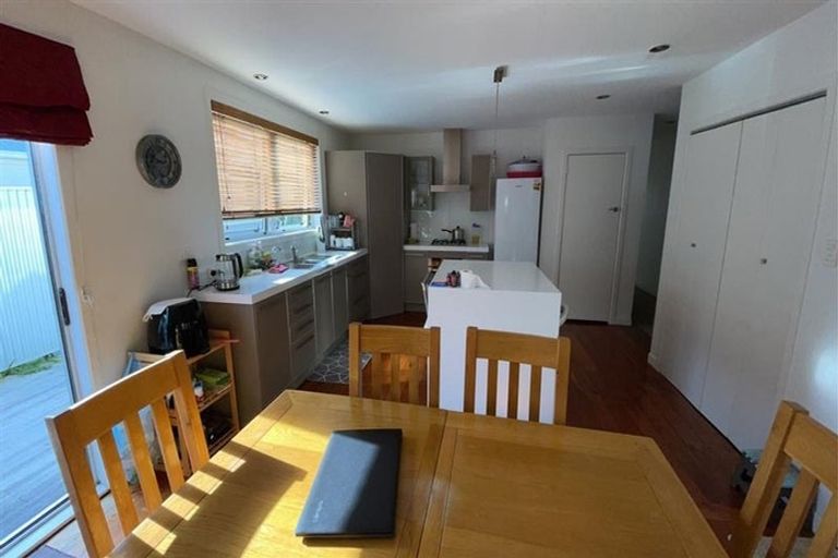 Photo of property in 1/14 Corunna Road, Milford, Auckland, 0620