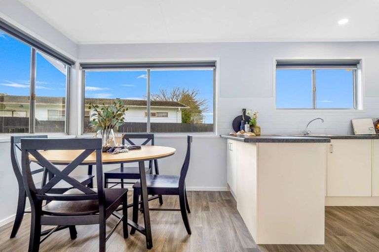 Photo of property in 15 Corilin Place, Mangakakahi, Rotorua, 3015