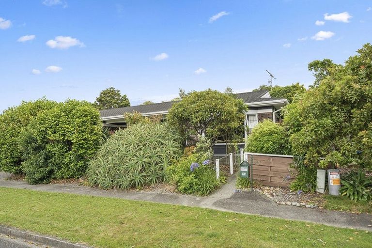 Photo of property in 71 Nimmo Avenue East, Waikanae, 5036