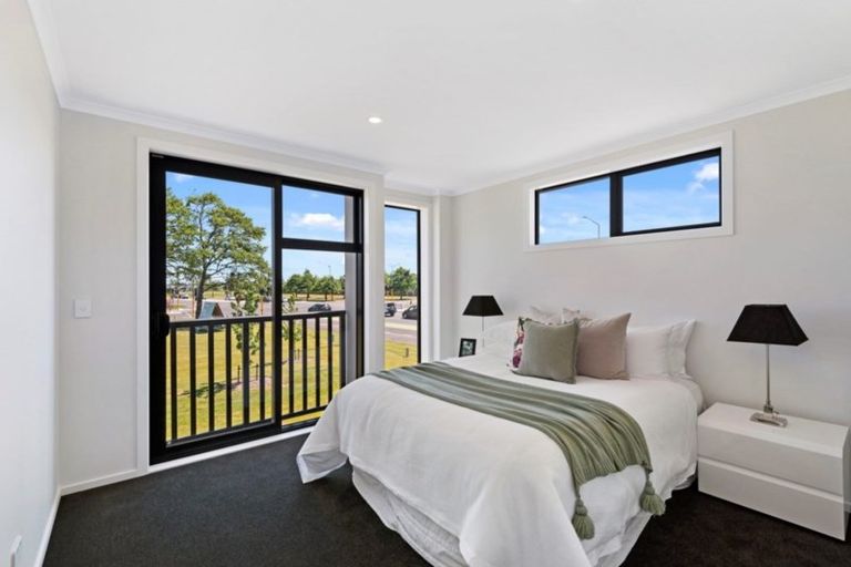 Photo of property in 17 Holmes Hanover Lane, Halswell, Christchurch, 8025