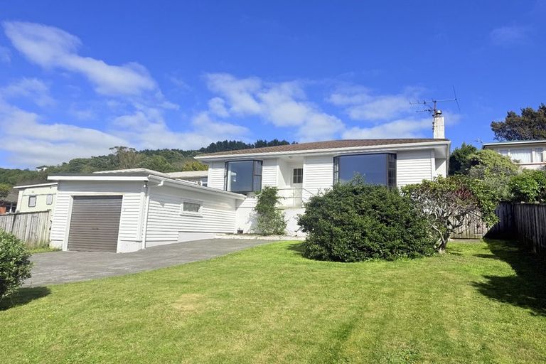 Photo of property in 365 Main Road, Tawa, Wellington, 5028