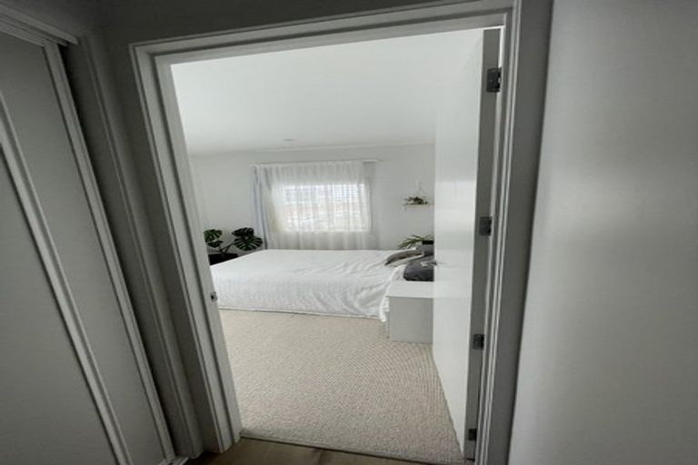 Photo of property in 9/1 Genevieve Lane, Hobsonville, Auckland, 0616