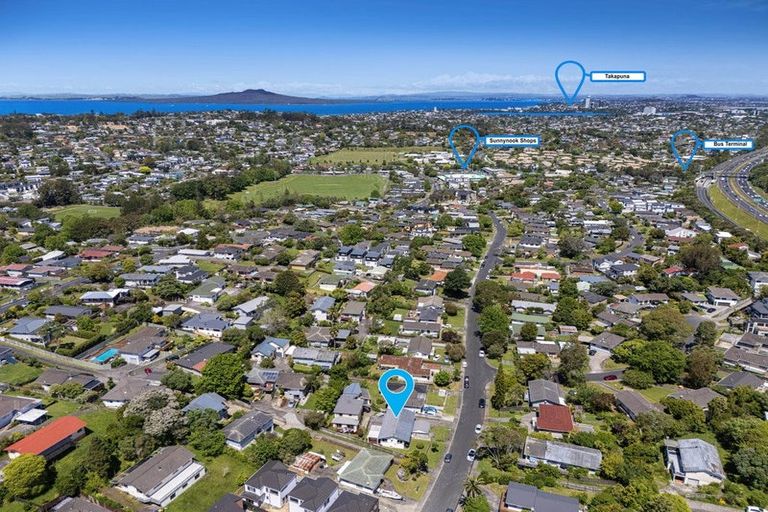 Photo of property in 1/63 Salamanca Road, Sunnynook, Auckland, 0620