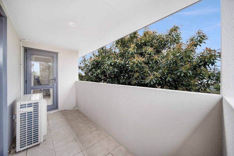 Photo of property in 21a Edmund Hillary Avenue, Papakura, 2110