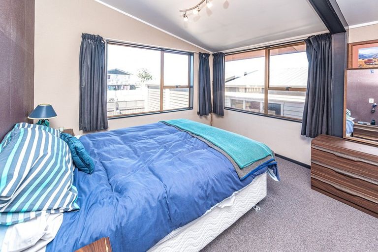 Photo of property in 64 Hinau Street, Castlecliff, Whanganui, 4501
