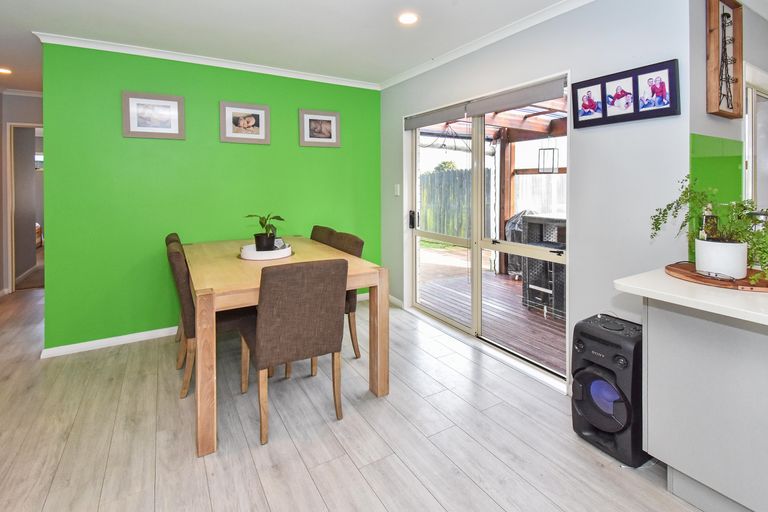 Photo of property in 8 Wairere Road, The Gardens, Auckland, 2105