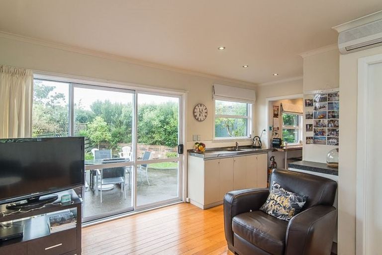 Photo of property in 59 Waimea Road, Waikanae Beach, Waikanae, 5036