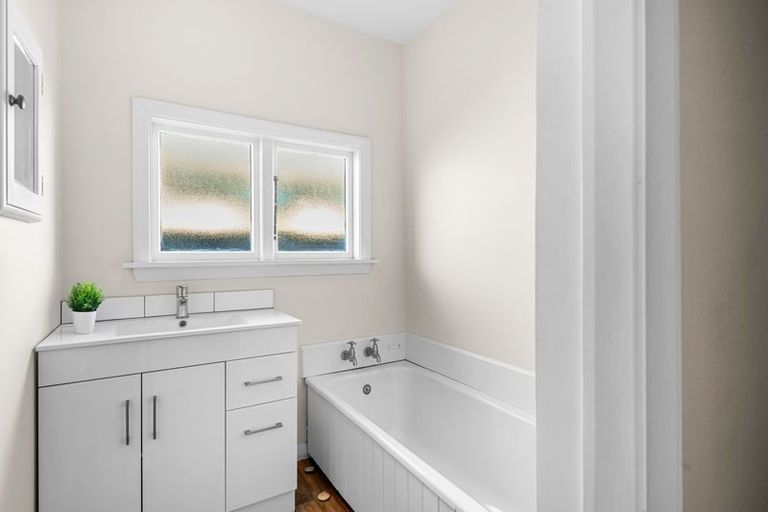 Photo of property in 1/64 Ottawa Road, Wainoni, Christchurch, 8061