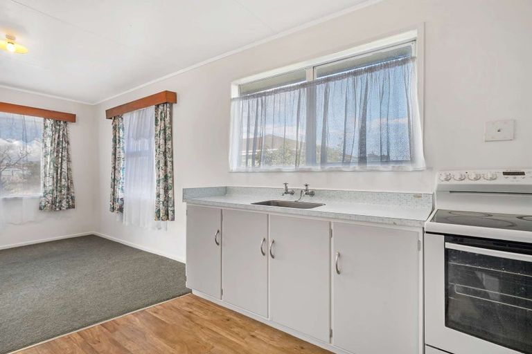 Photo of property in 7 Gloag Street, Waverley, 4510