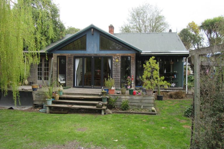 Photo of property in 12 Oxford Street, Waimate, 7924