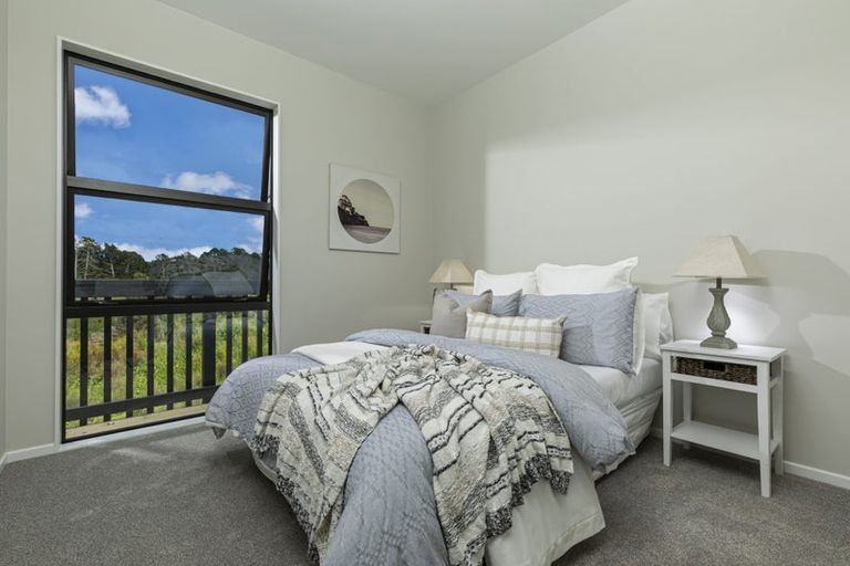 Photo of property in 36 Taiororua Avenue, Massey, Auckland, 0614