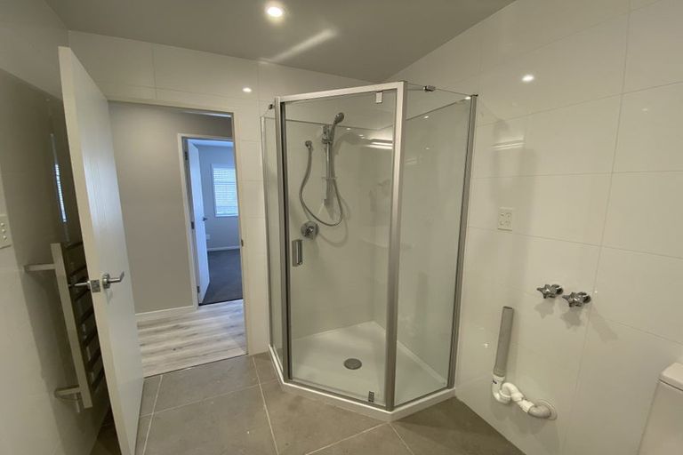 Photo of property in 8 Tagish Way, Orewa, 0931