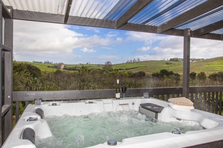 Photo of property in 667 Kaiwaka-mangawhai Road, Hakaru, Wellsford, 0975