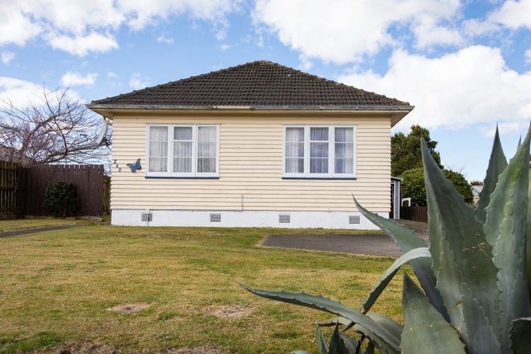 Photo of property in 240 High Street, Dannevirke, 4930