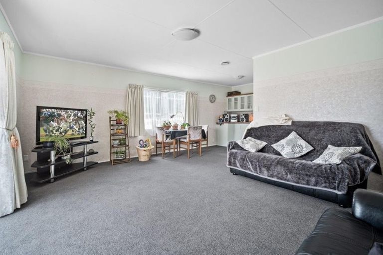 Photo of property in 19e Kenmore Street, Westown, New Plymouth, 4310