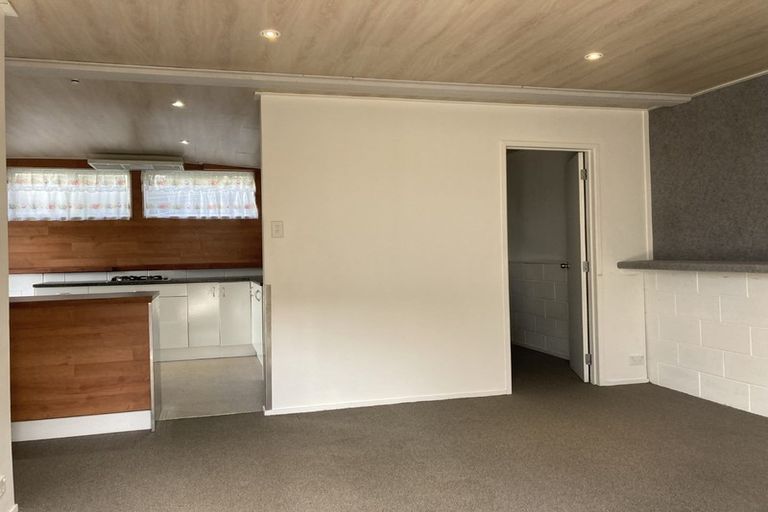 Photo of property in 1/48 Strid Road, Te Atatu South, Auckland, 0610