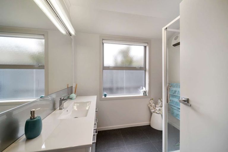 Photo of property in 55 Severn Street, Green Island, Dunedin, 9018