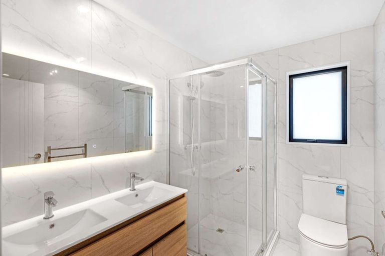 Photo of property in 6 Rorotu Avenue, Karaka, Papakura, 2113