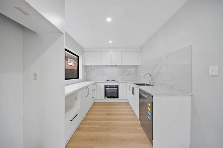 Photo of property in 25 Crawford Avenue, Mangere Bridge, Auckland, 2022