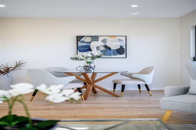 Photo of property in 3/6 Kereru Street, Henderson, Auckland, 0612