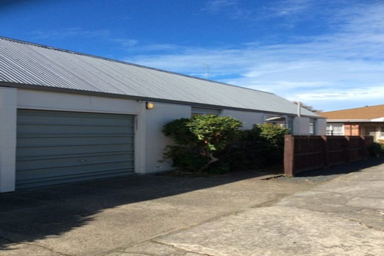 Photo of property in 17a Oxford Street, South Dunedin, Dunedin, 9012