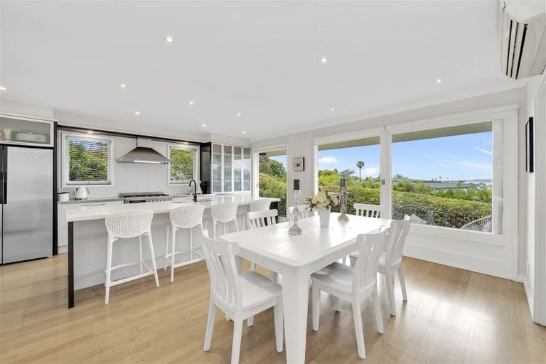 Photo of property in 3 Page Point, Mellons Bay, Auckland, 2014