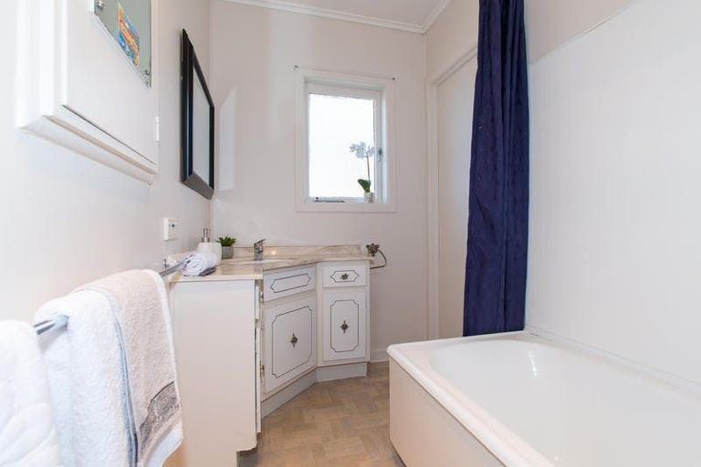 Photo of property in 1/14 Tristram Avenue, Forrest Hill, Auckland, 0620