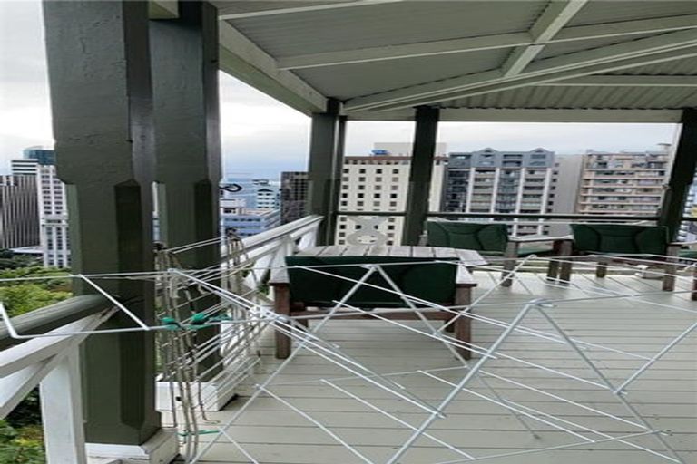 Photo of property in 1/14 Clifton Terrace, Kelburn, Wellington, 6012