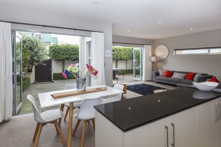 Photo of property in 38 Rhodes Street, Merivale, Christchurch, 8014