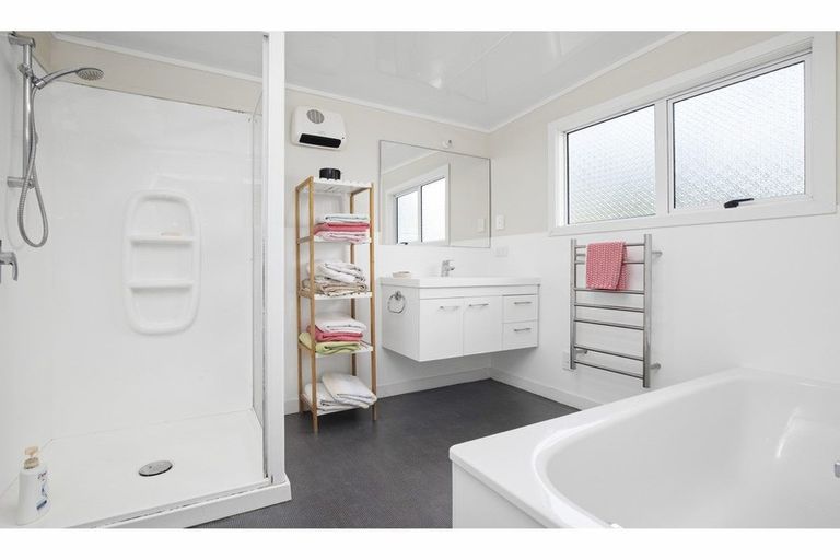 Photo of property in 230 Gleeson Road, Pollok, Waiuku, 2683