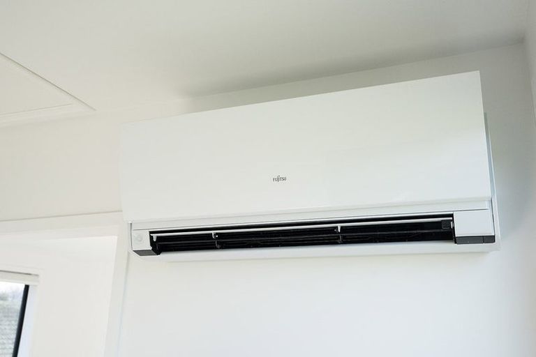 Photo of property in 2/182 Cambridge Terrace, Fairfield, Lower Hutt, 5011